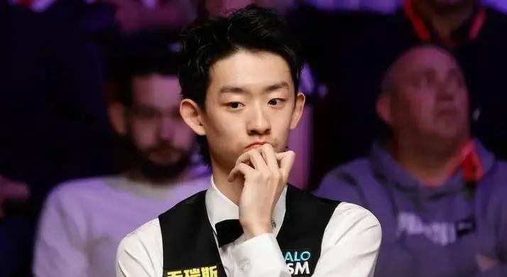 束后, 爱慕 束后, 爱慕